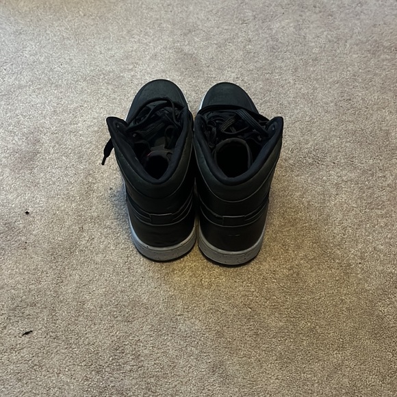 Jordan1 NYC size 9 black - Picture 3 of 5